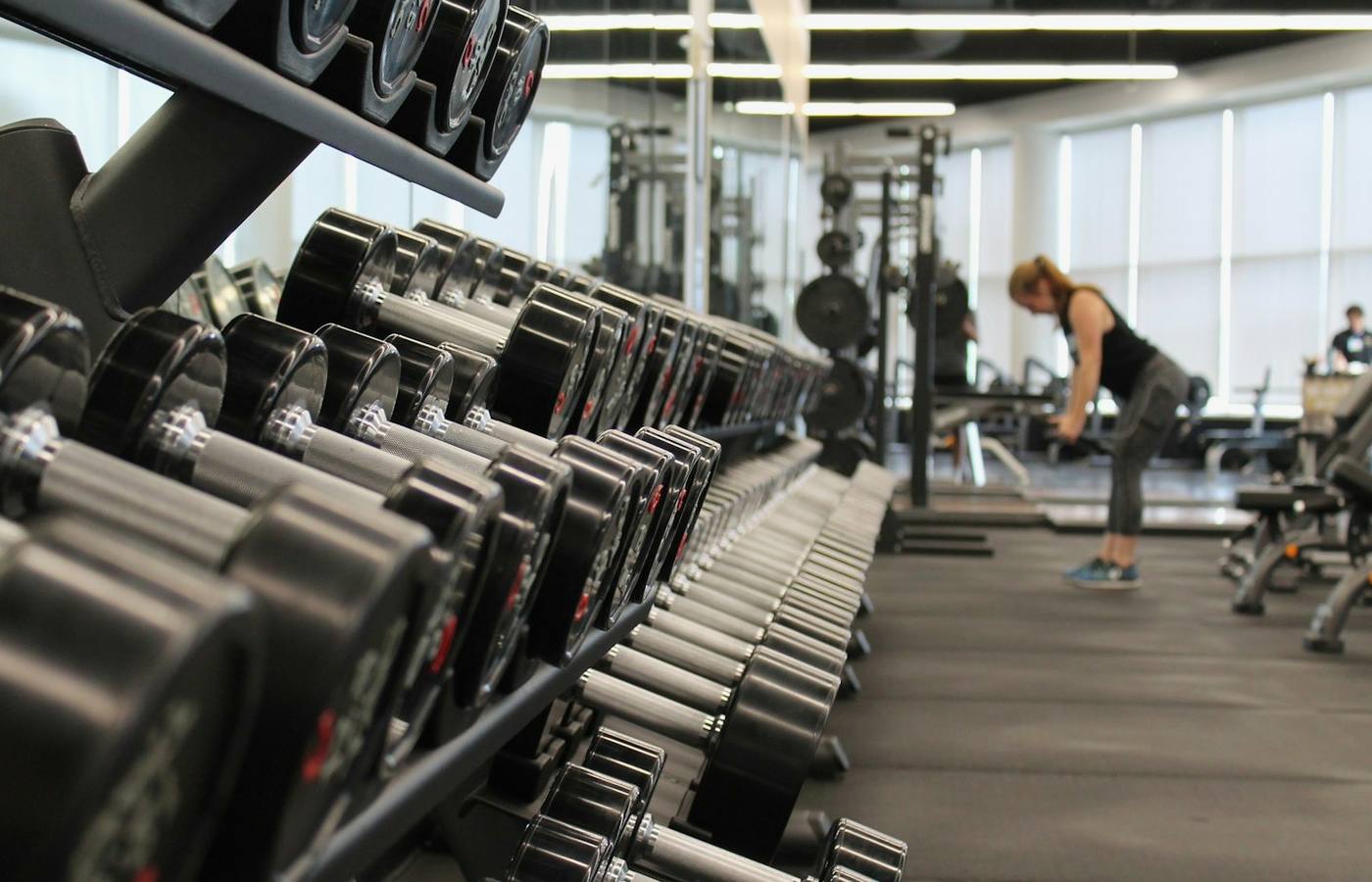 Moderní fitness centrum s profesionálním vybavením